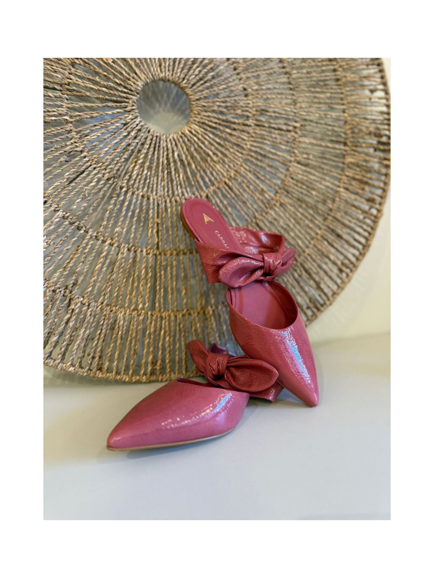 Mule Flat Knot Couro Verniz Rosa 