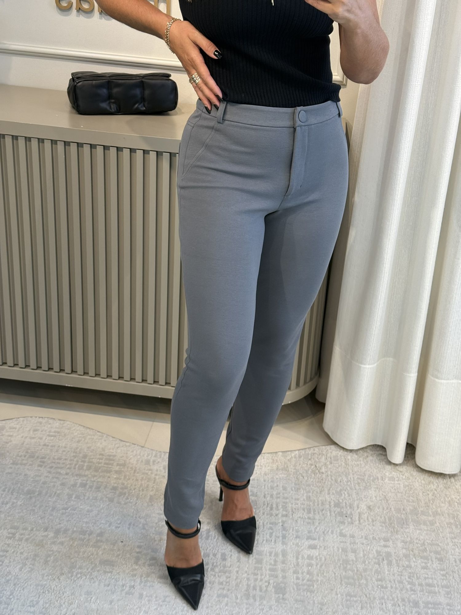 Calça Vanews Skinny Em Ponto Roma Cinza