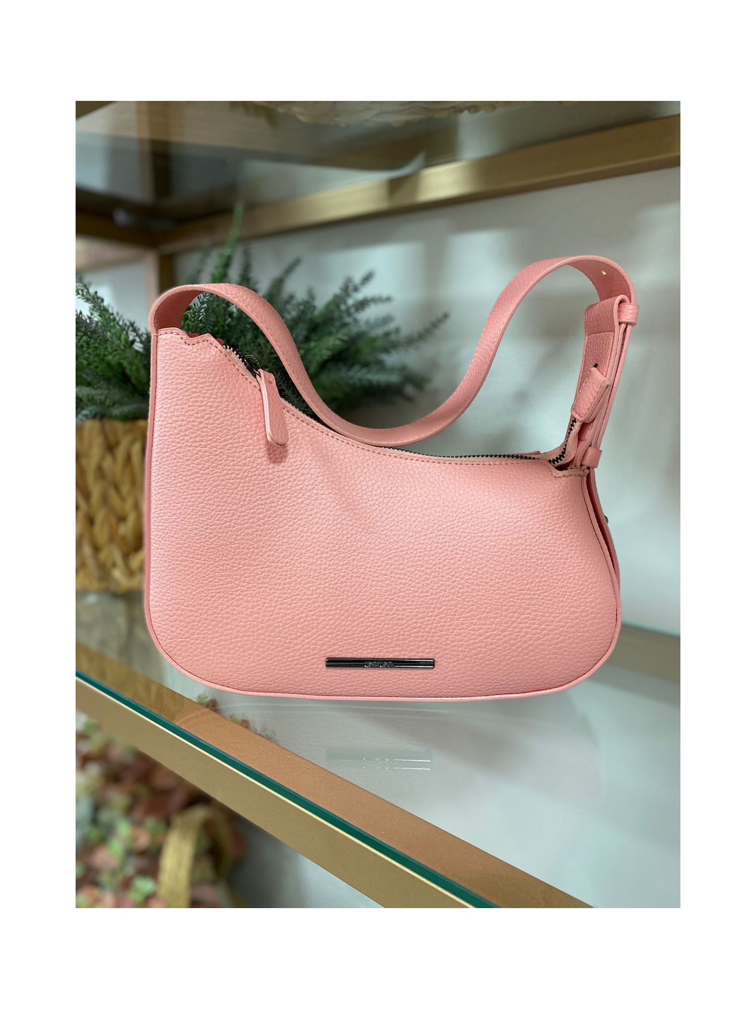 Bolsa Pequena Baguete Assimétrica Rosa