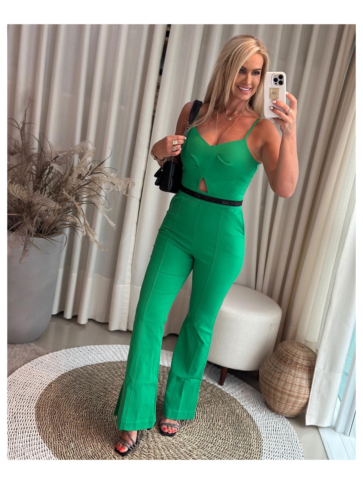 Macacão Longo Flare Com Cut Out Verde 