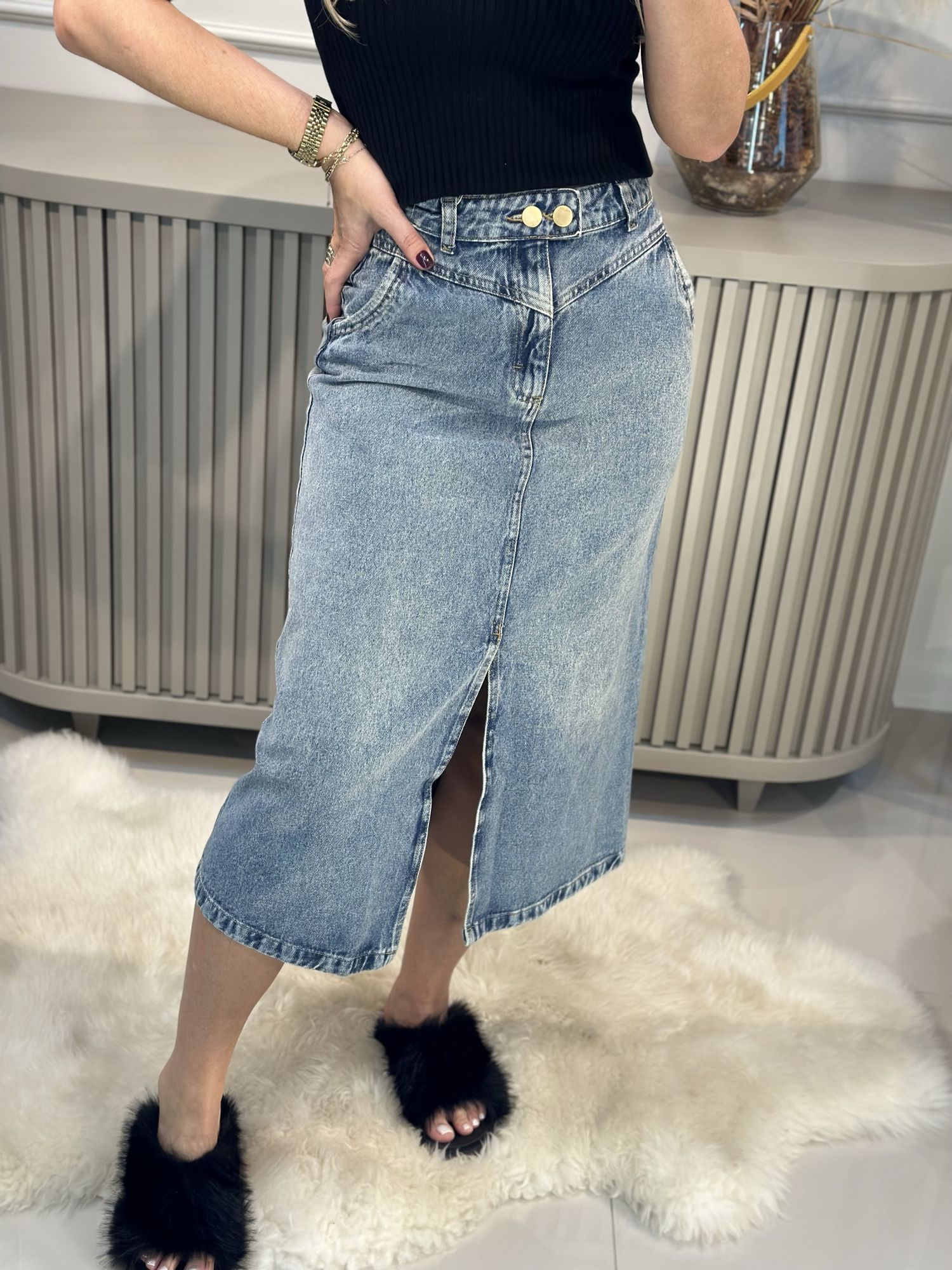 Saia Jeans Midi Com Fenda E Detalhe Cós