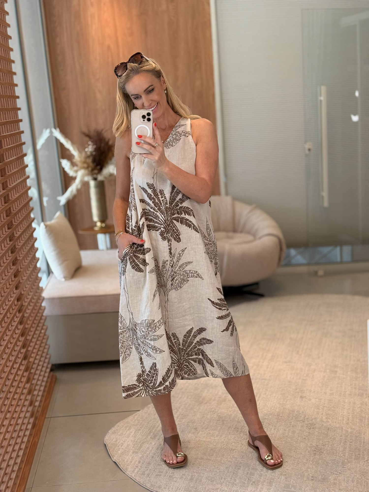 Vestido MS 100% Linho Italiano Floral Decote V Midi Cru Carina 1411 