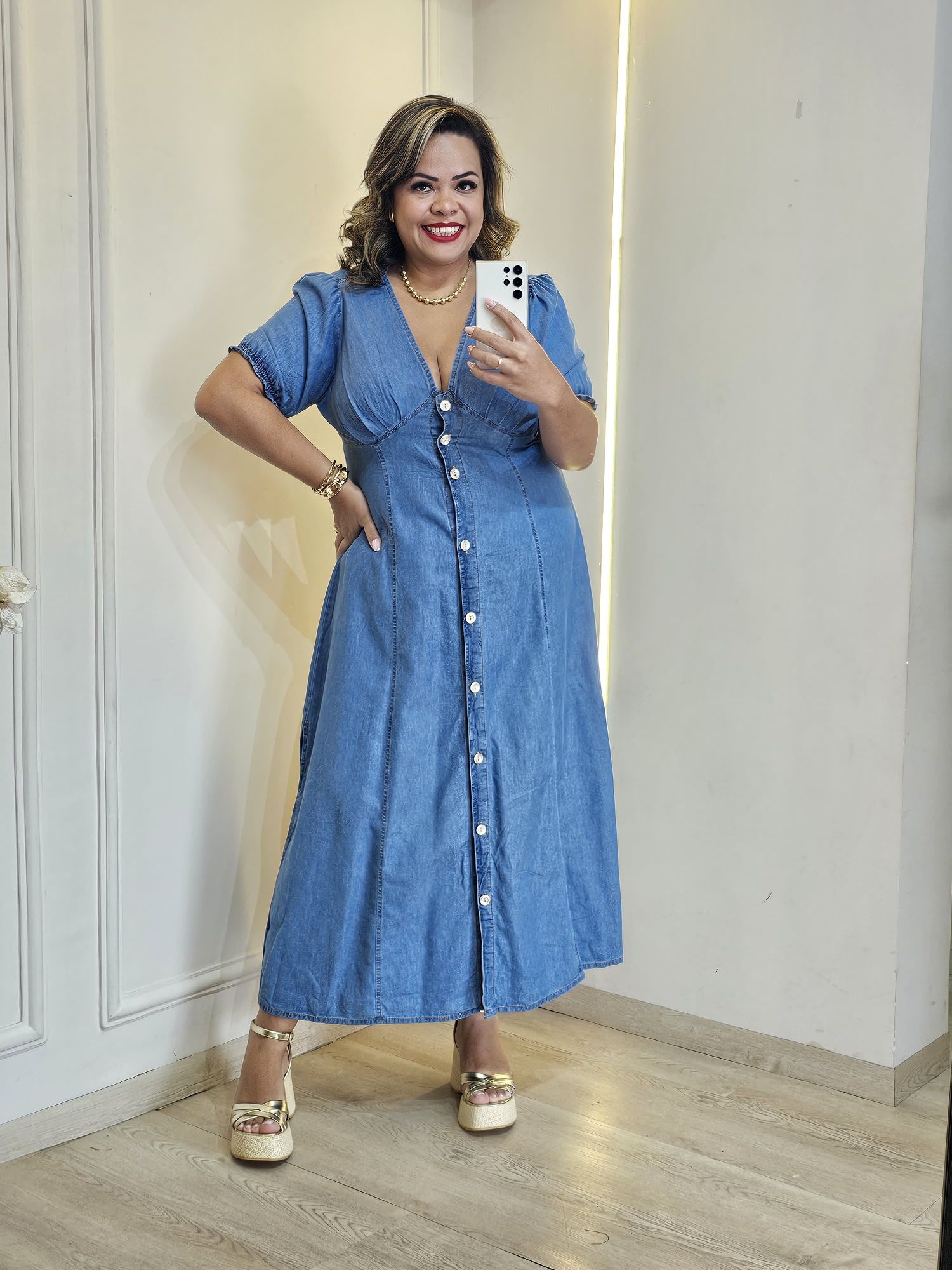 VESTIDO BOTÕES MIDI JEANS CLARO - 1602 - Érika Araújo Store