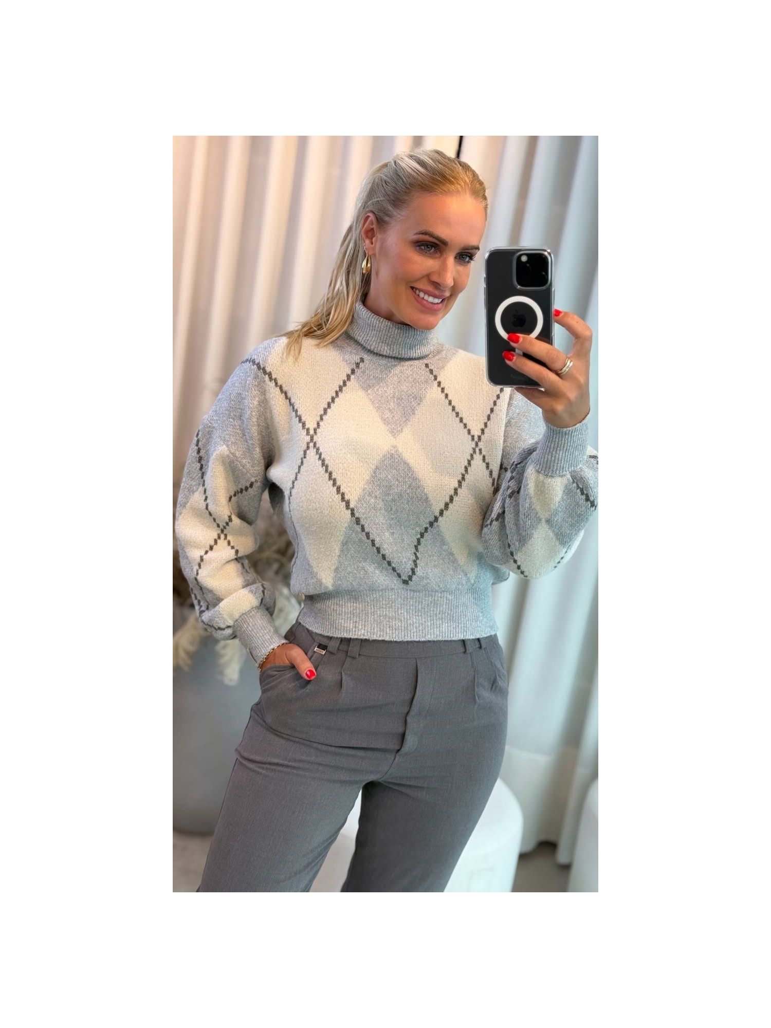 Blusa Biamar Fio Pluma Gola Alta Geométrica Cinza Medio 