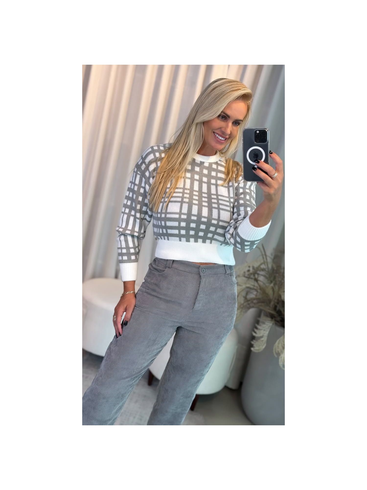 Blusa Biamar De Fio Pluma Xadrez Cinza 