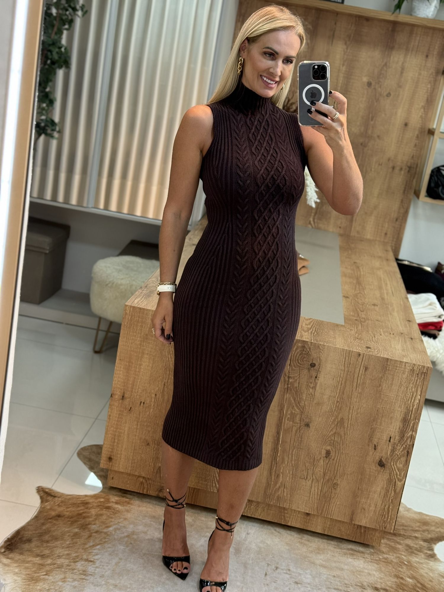 Vestido De Tricô Regata Trabalhado Marrom 