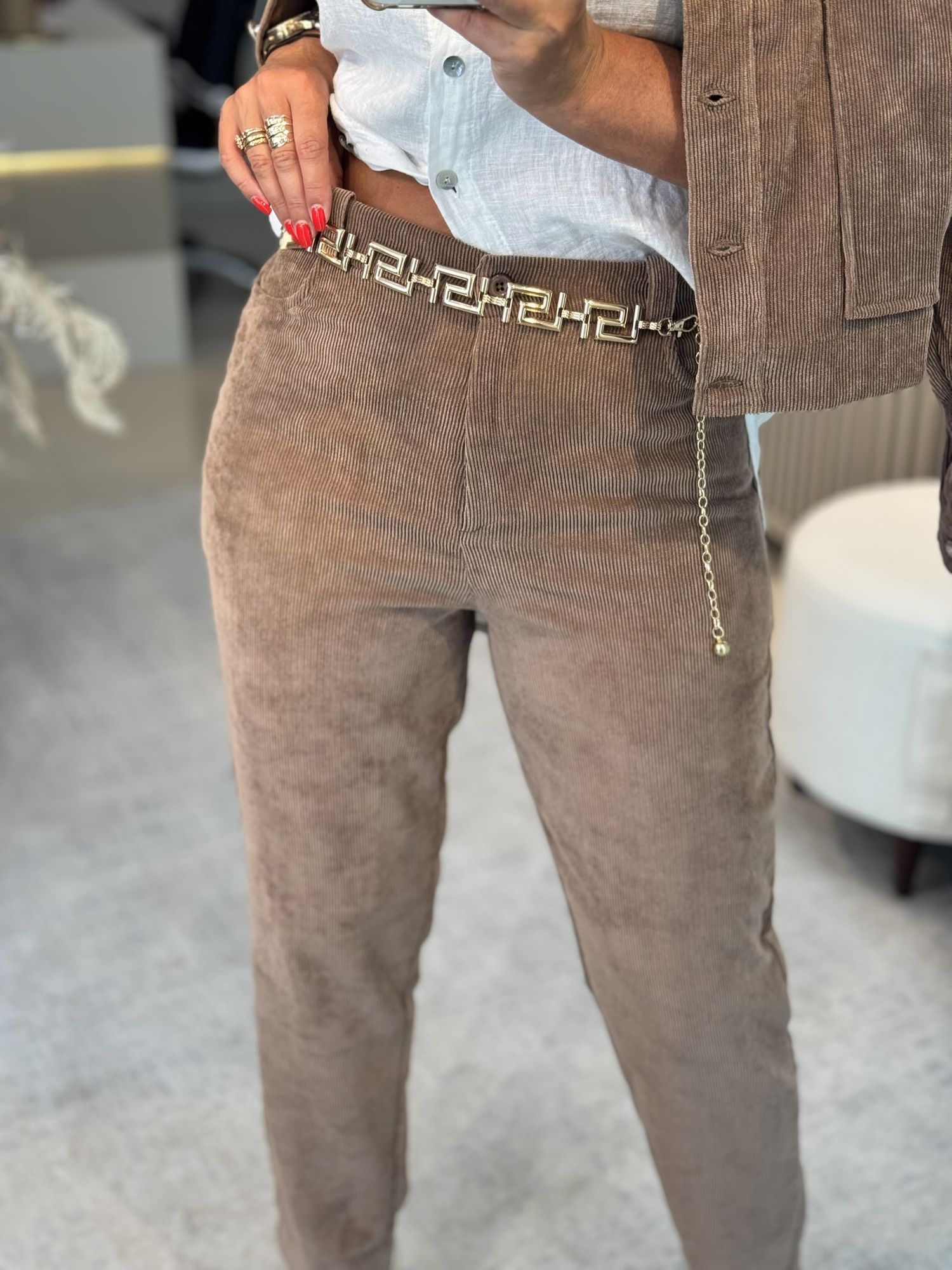 Calça Biamar De Cotele Com Bolso Marrom