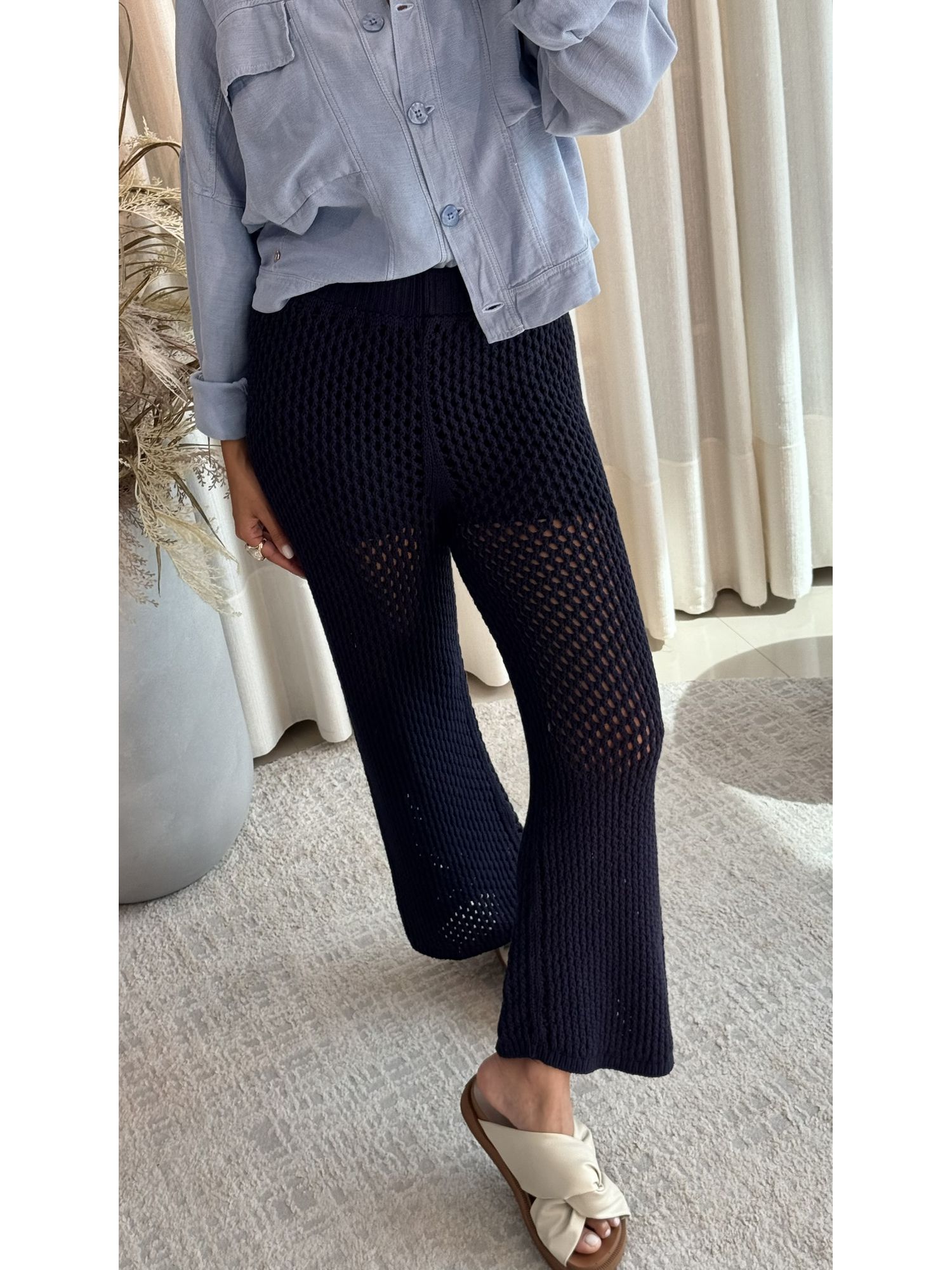 Calça Biamar Reta Com Pontos Vazados E Forro Azul Marinho 1309