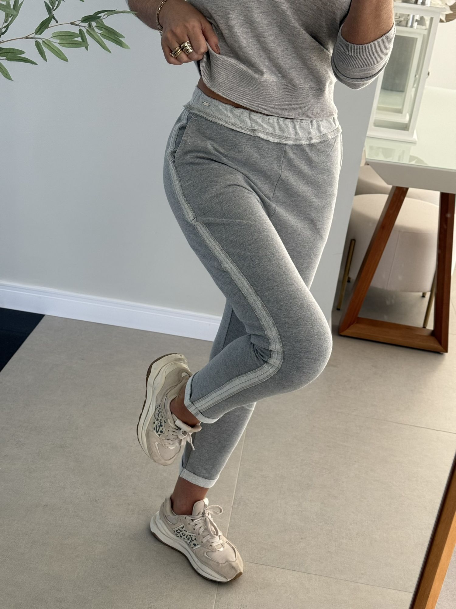 Calça de moletom Biamar Detalhe Lateral Cinza Claro