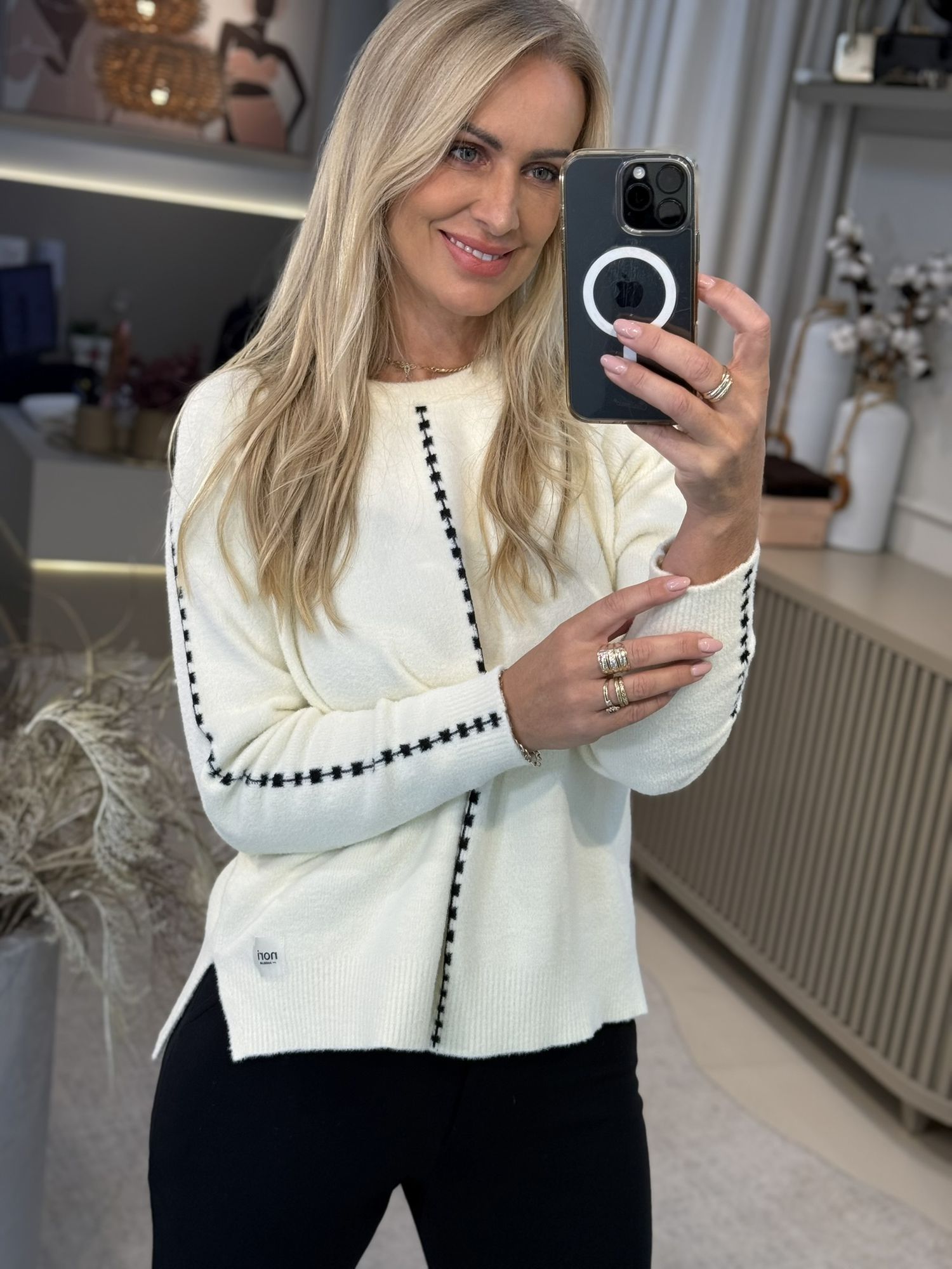 Blusa Nori Nuvem Com Detalhe Off White 2205