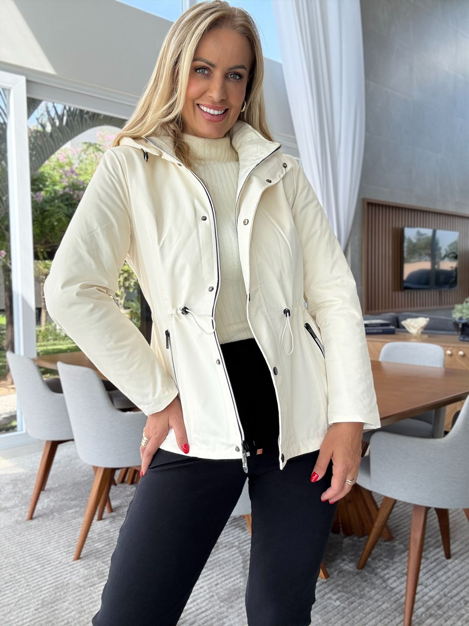 Jaqueta Reversível Alpelo Com Ajuste Off White 
