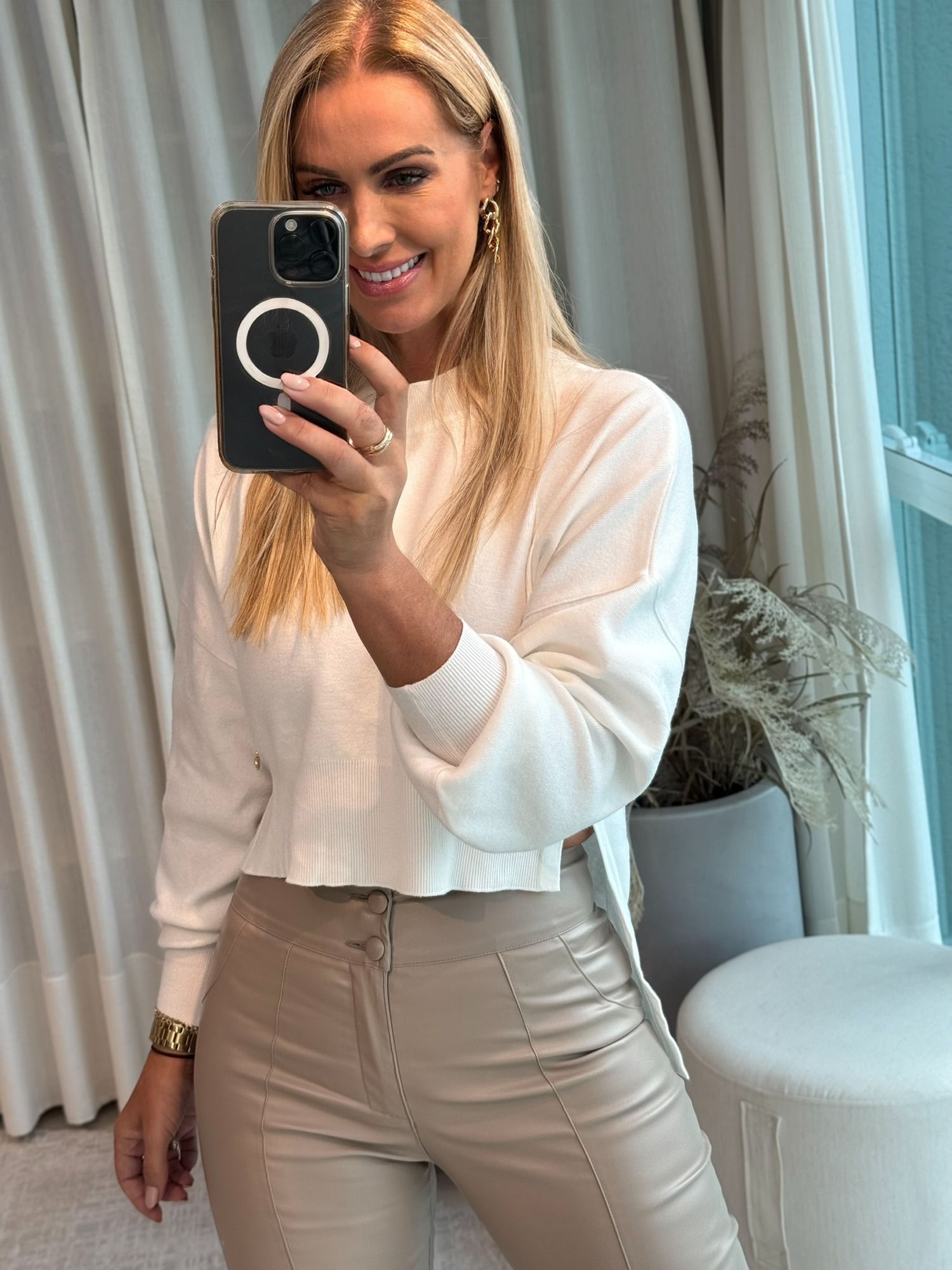 Blusa Abenção Mullet Com Gola Média Off White 