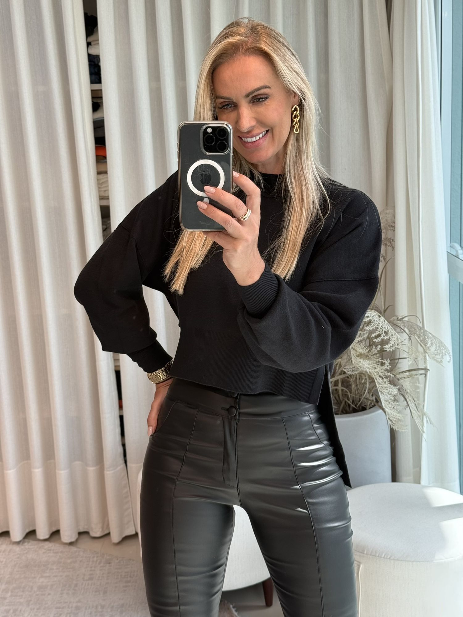 Blusa Abenção Mullet Com Gola Média Preto