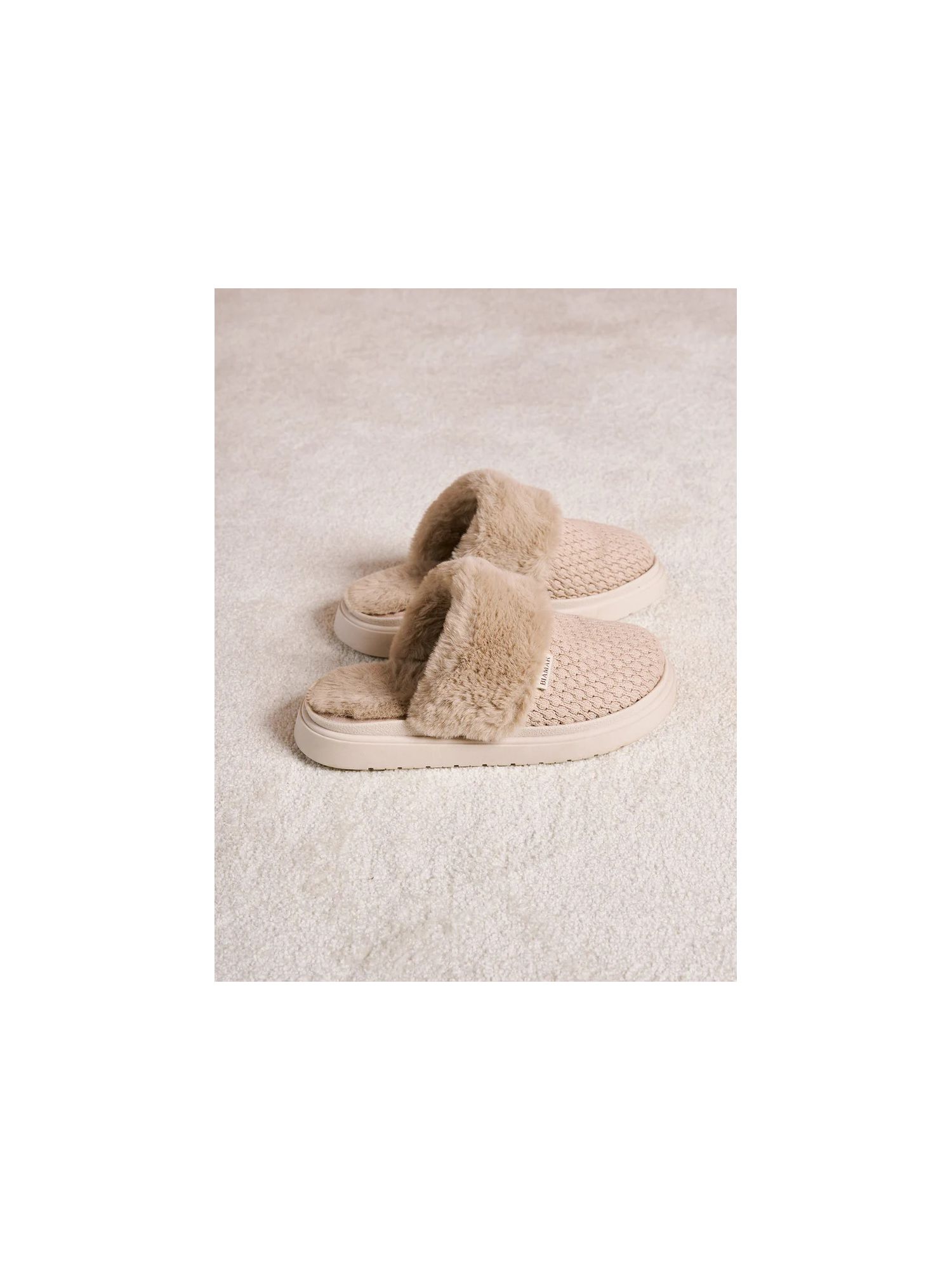 Pantufa Biamar Com Pele Bege