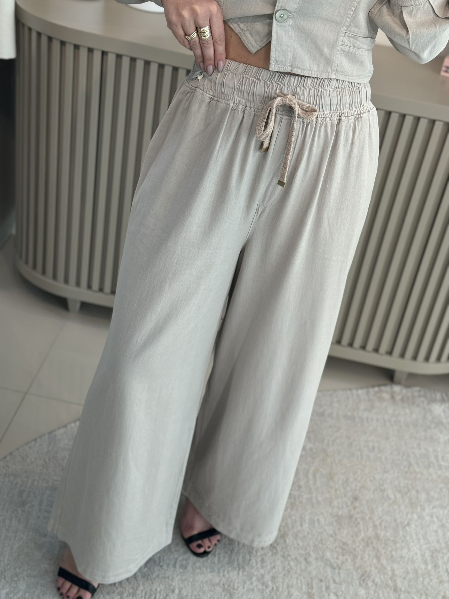 Calça Biamar Pantalona Com Elástico Bege 