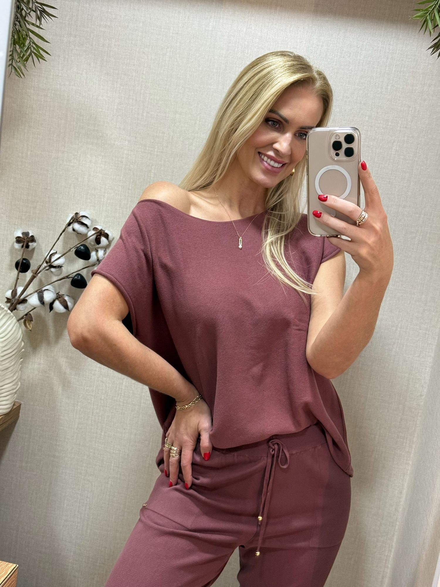 Blusa Ambicione Decote Redondo Reta Vinho 0508