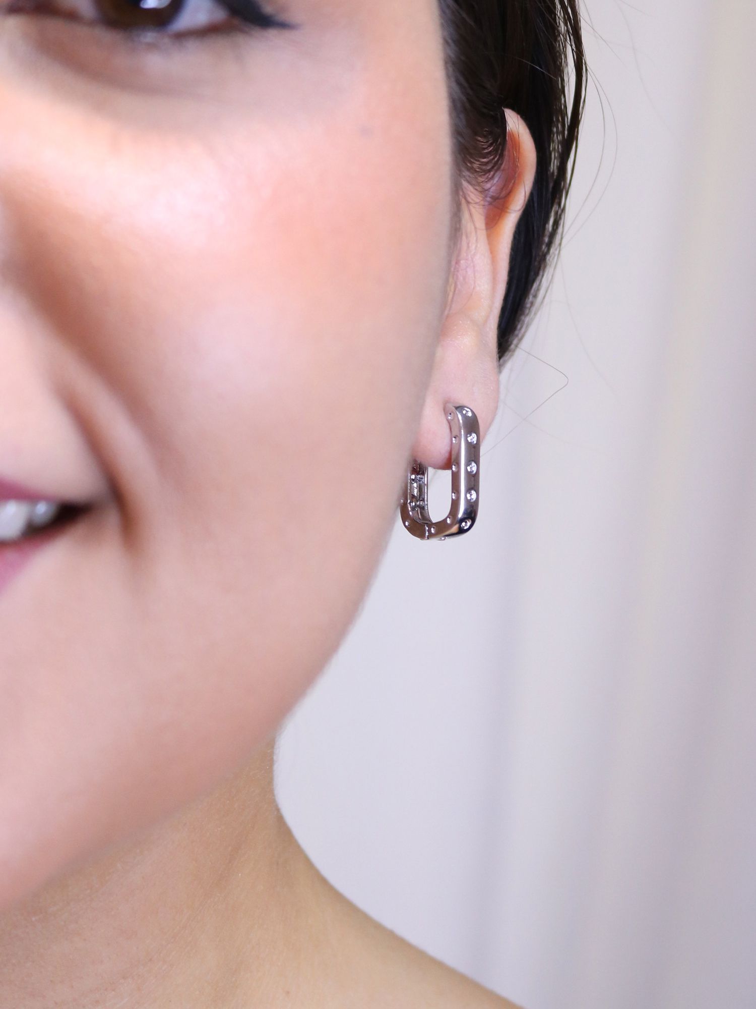 Argola quadrada furada G - MISS MODA BIJU