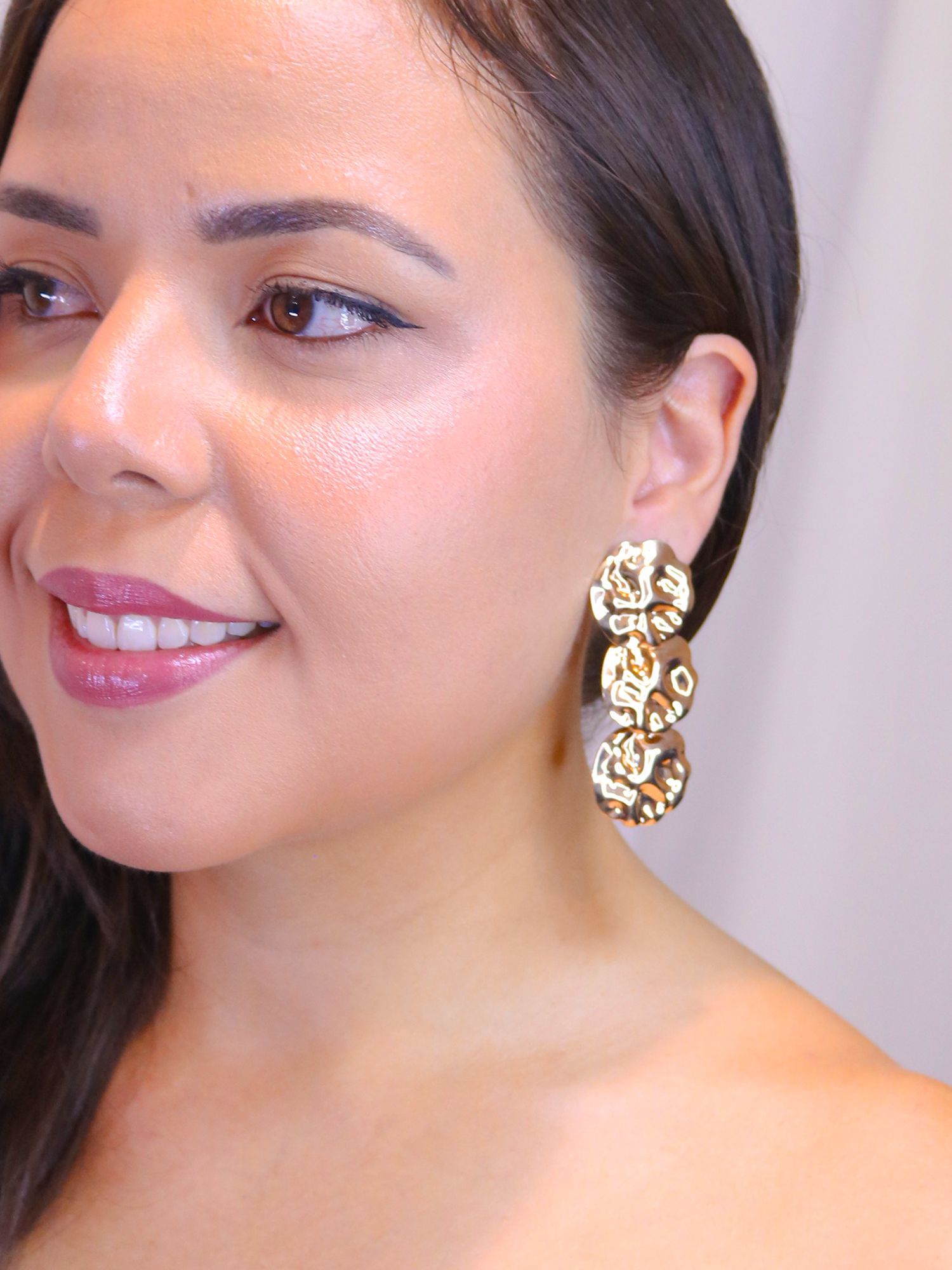 Brinco martelado três círculos - MISS MODA BIJU