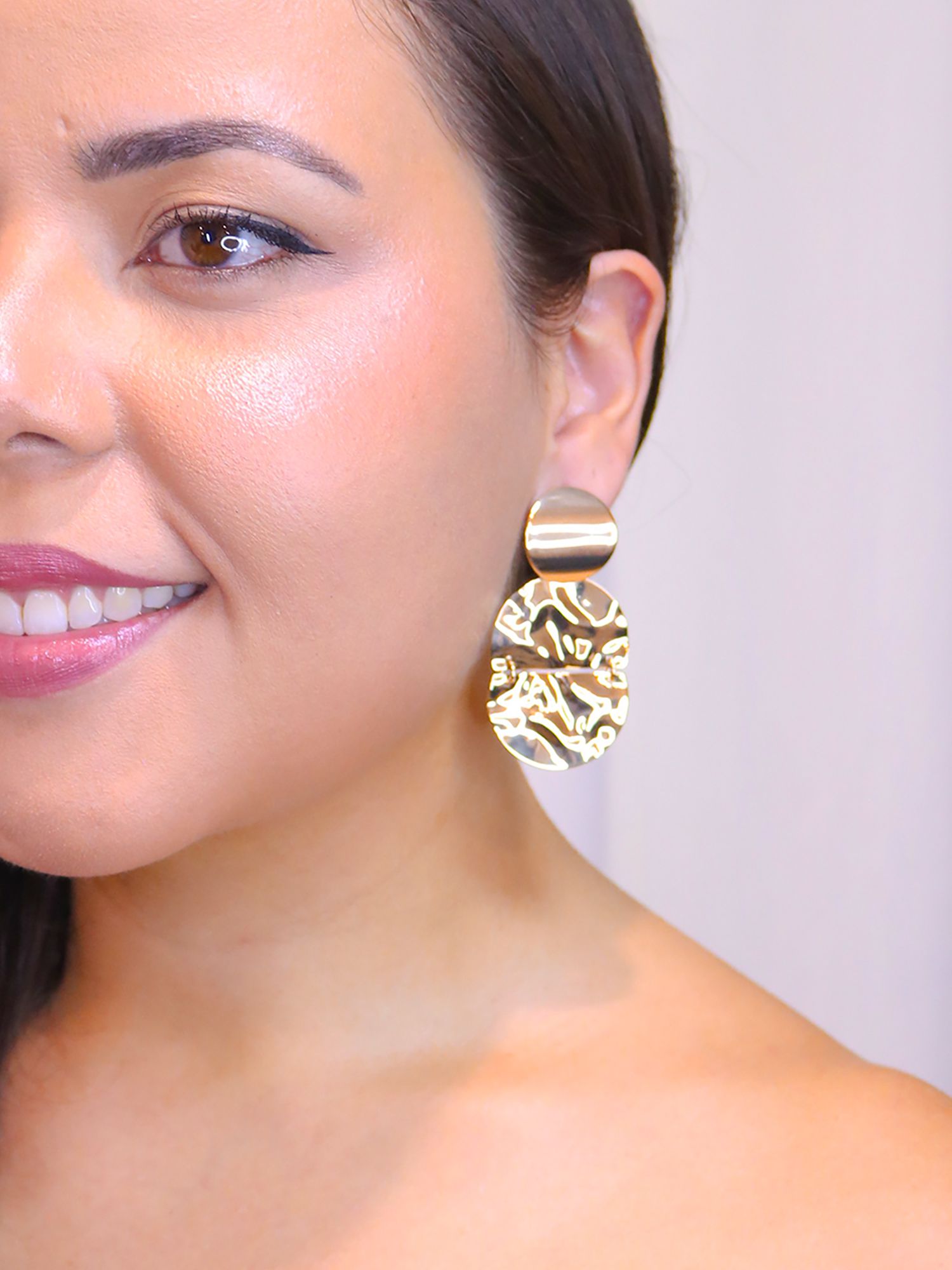 Brinco martelado 2 fases - MISS MODA BIJU