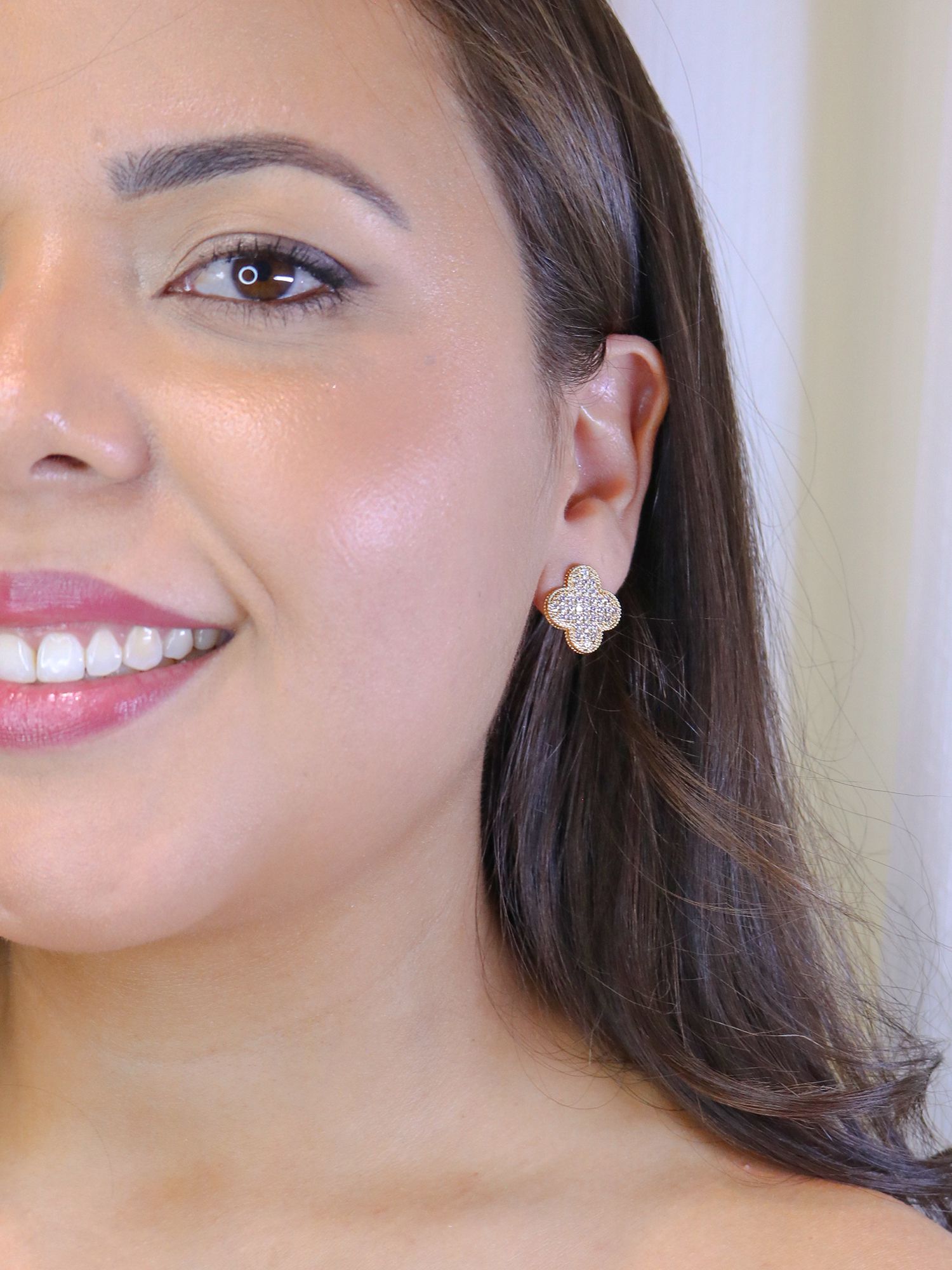 Brinco trevo cravejado - MISS MODA BIJU