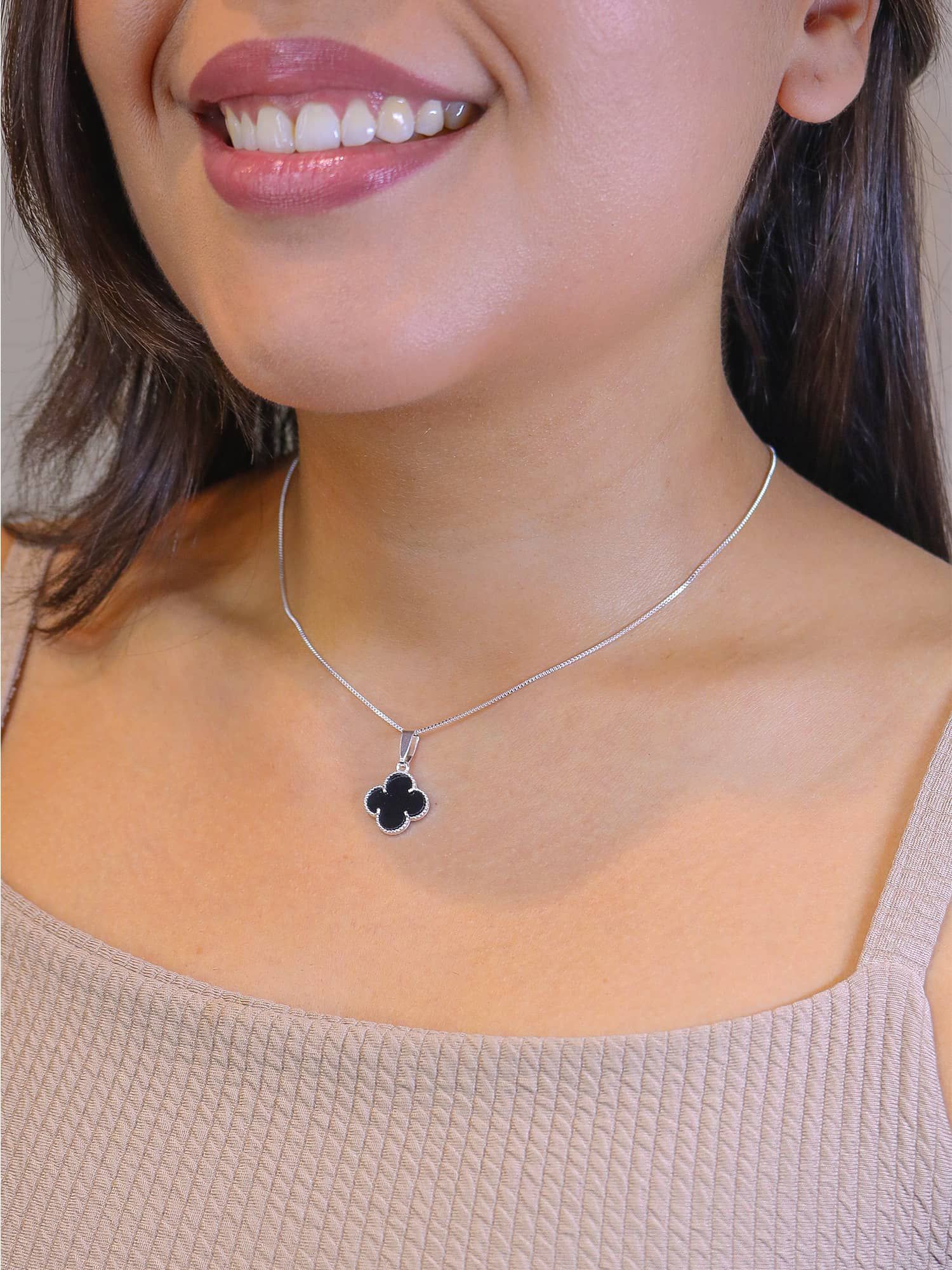 Colar trevo preto - MISS MODA BIJU