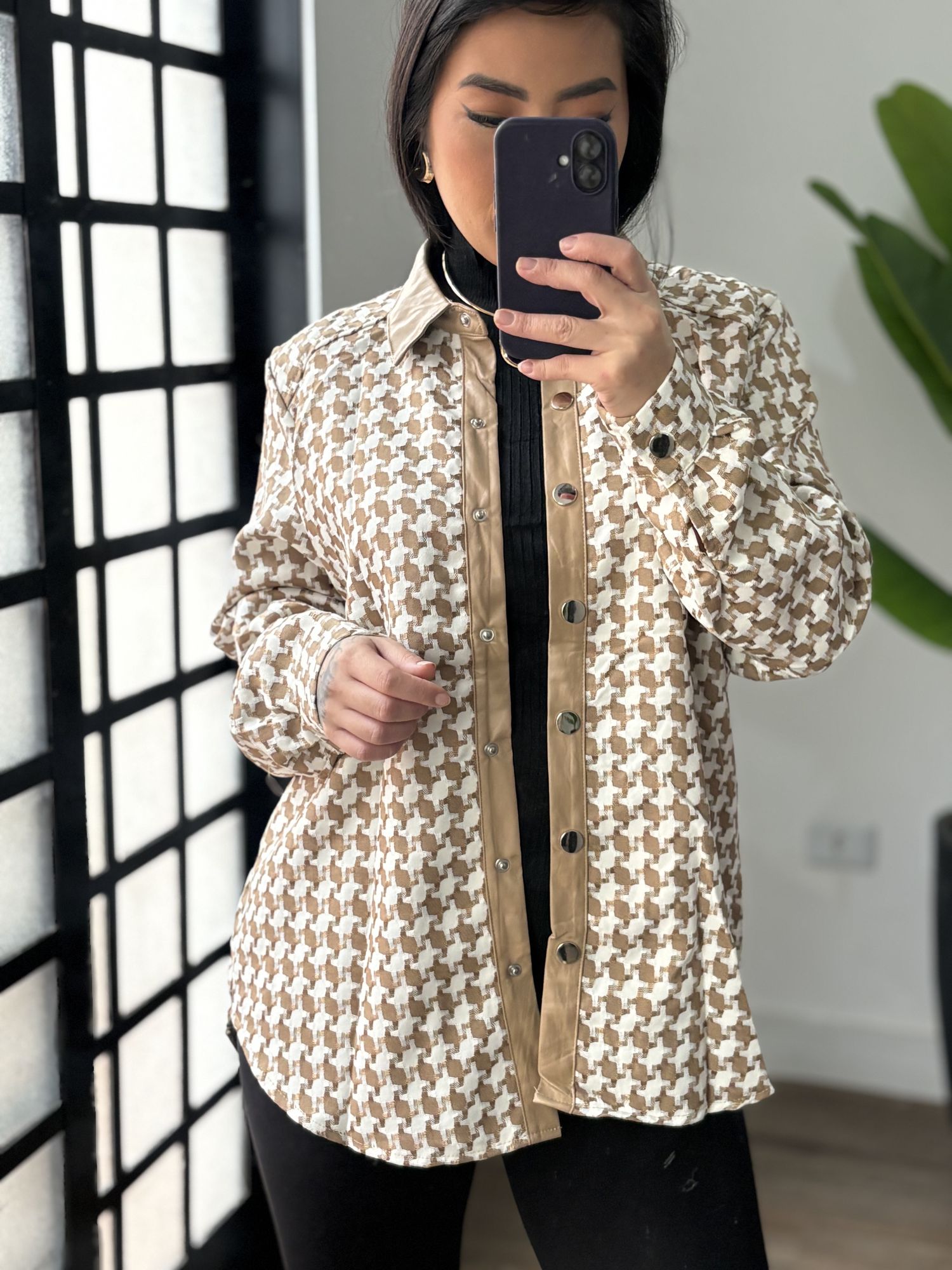 Camisa detalhe em couro Cecília 2153- Bege