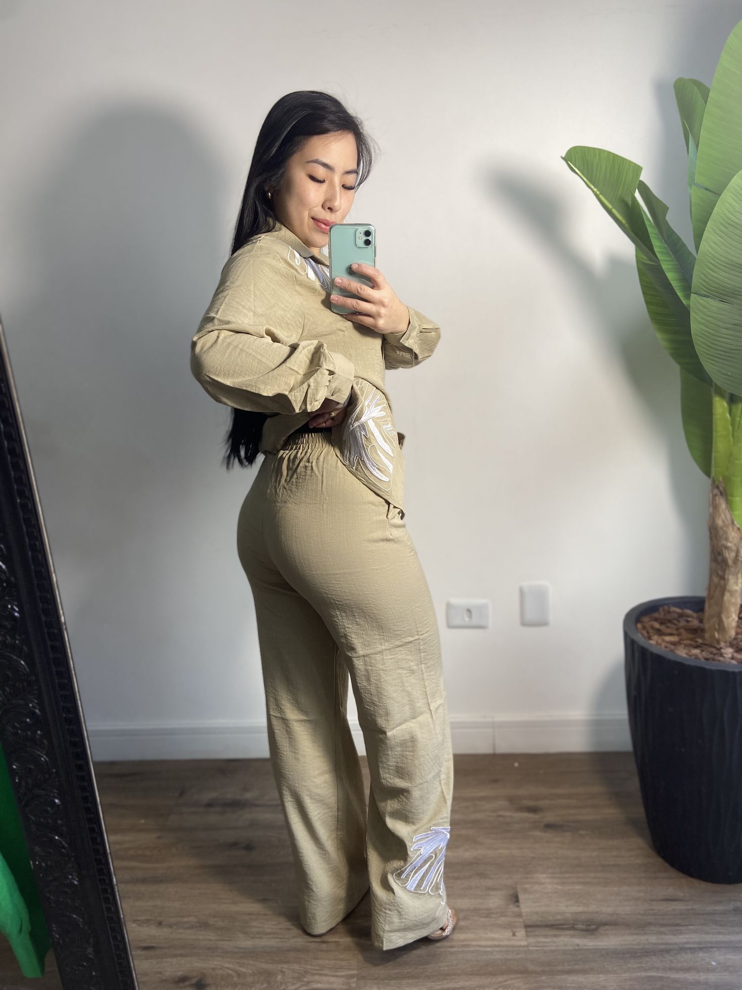 Calça Bordada Jessica 3346- Bege