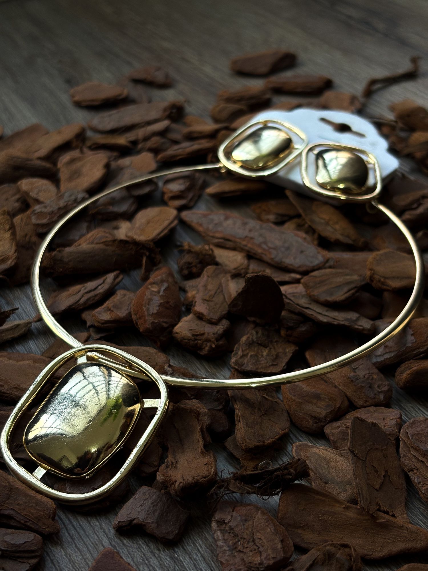 Conjunto colar dourado retangular