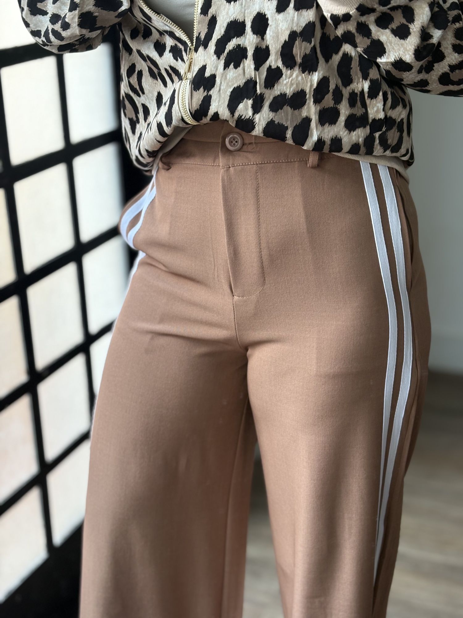 Calça Alfaiataria Raquel 1604 - Marrom Claro 