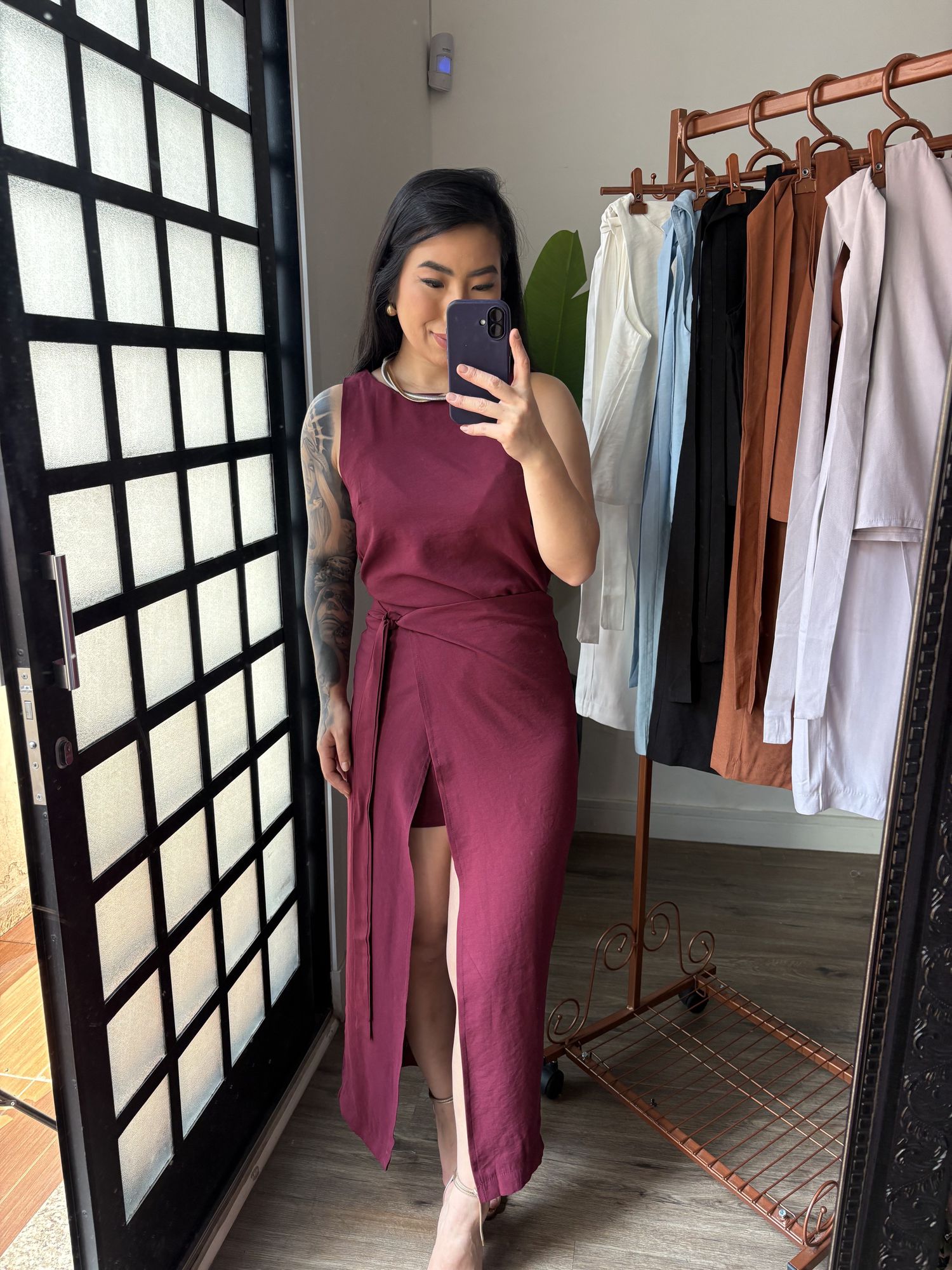 Conjunto shorts/saia transpassada Dara 372 - Vinho 