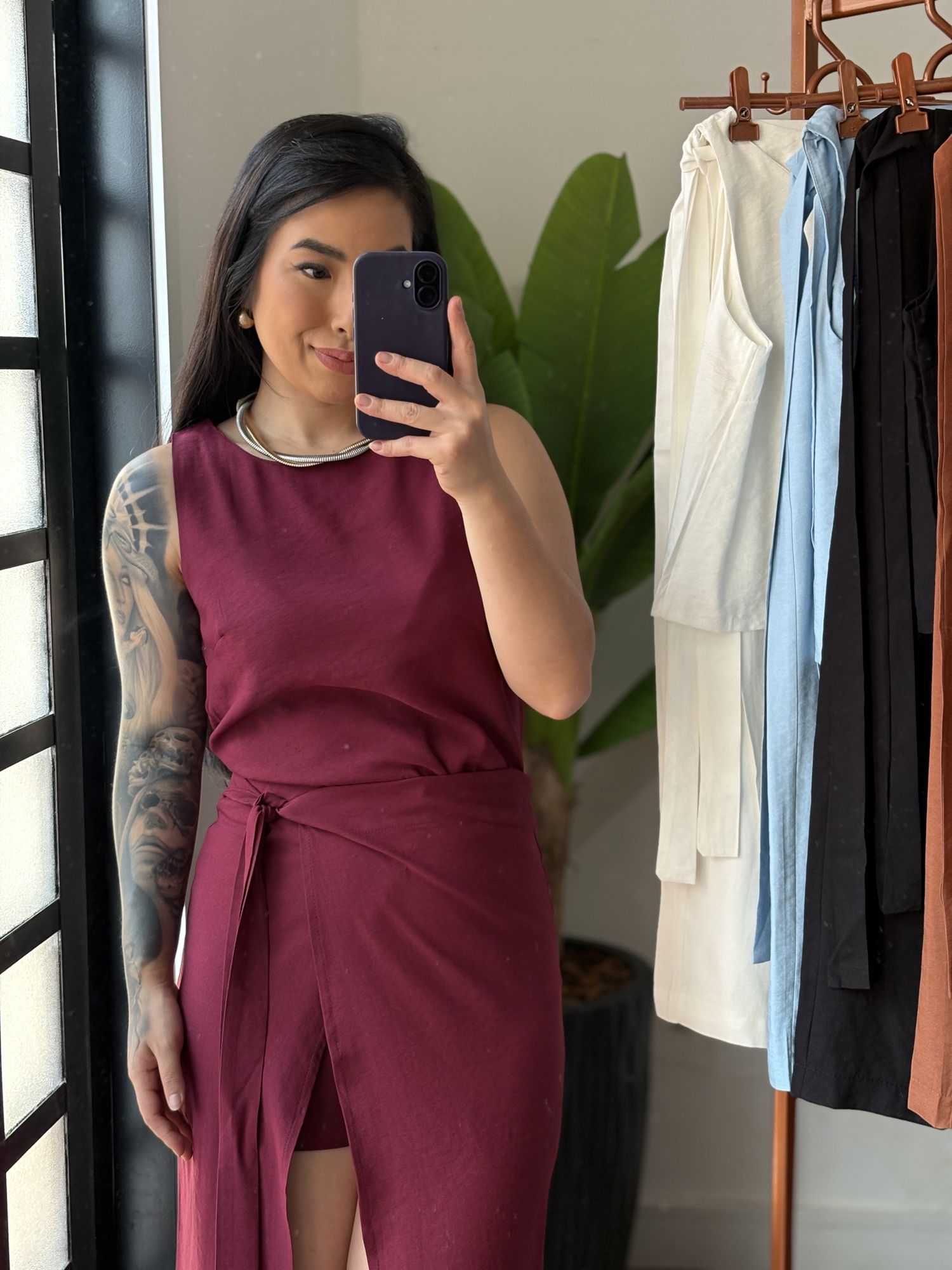 Conjunto shorts/saia transpassada Dara 372 - Vinho 