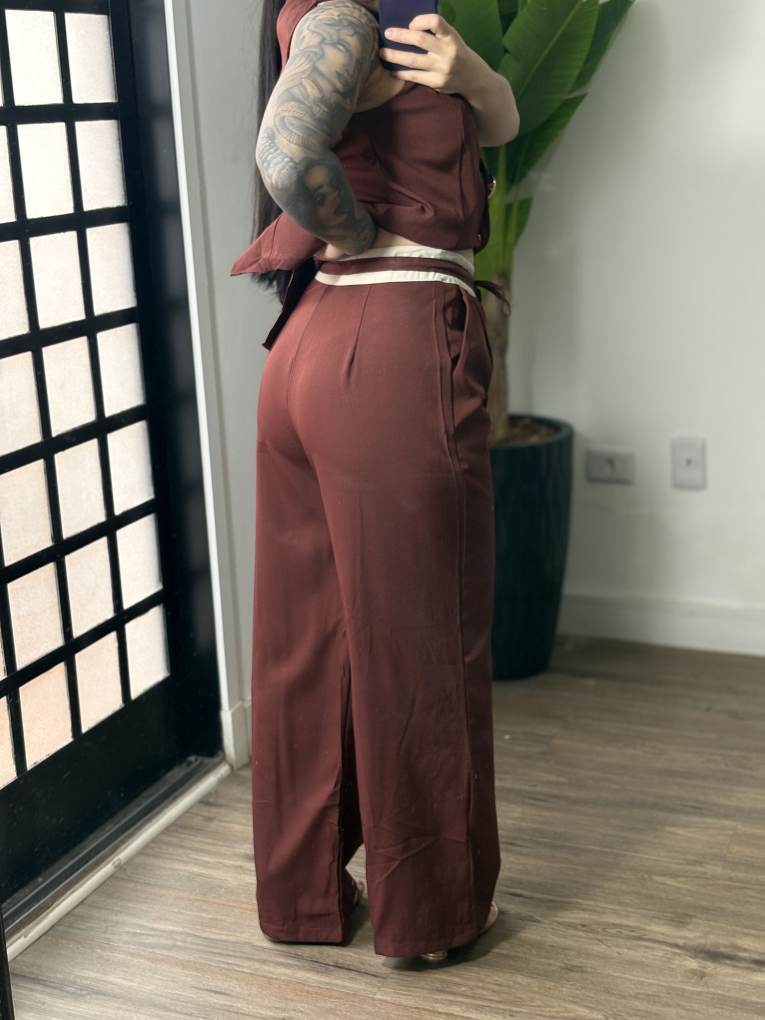 Calça Pantalona Bella 189 - Bordo 