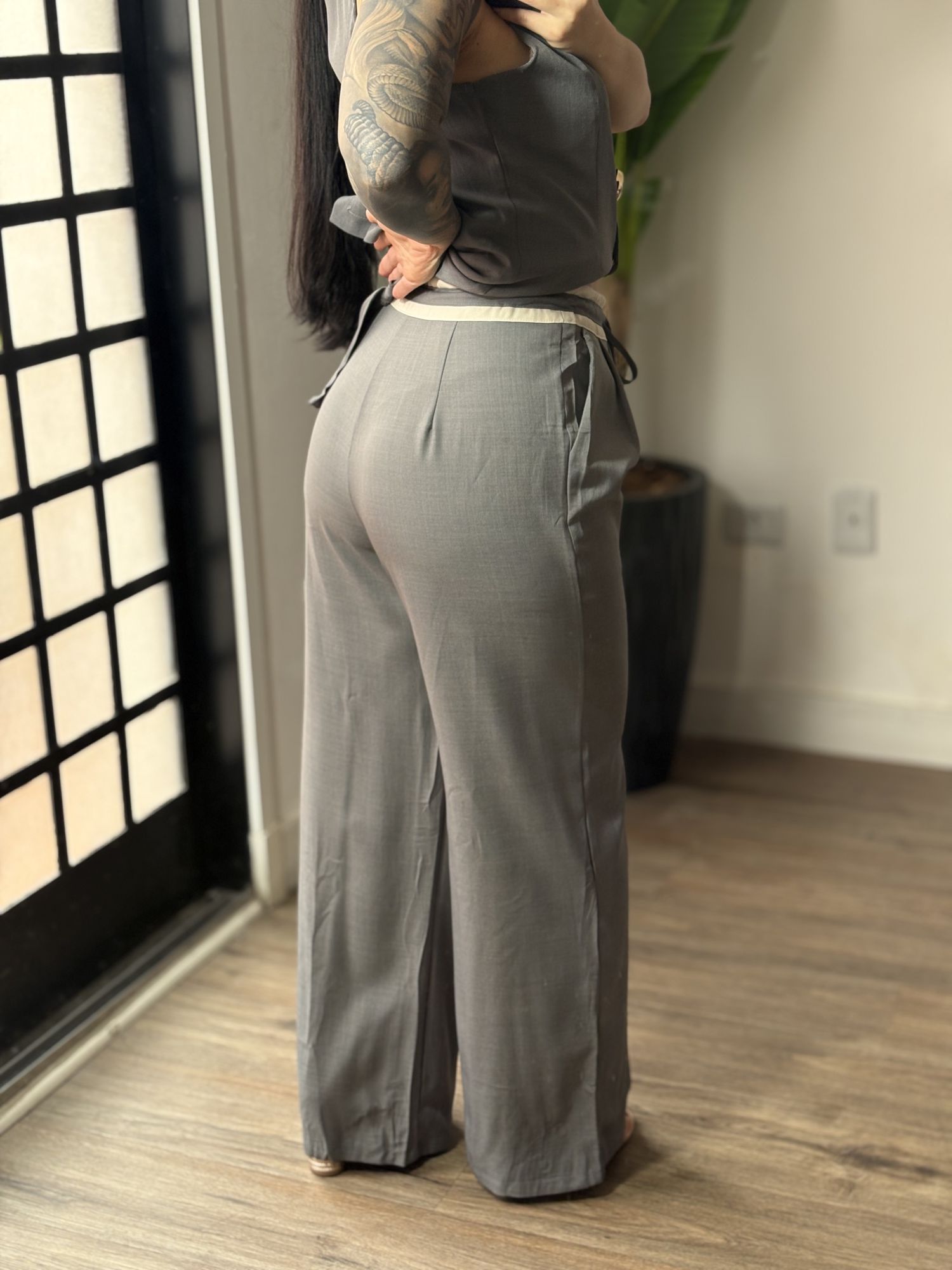 Calça Pantalona Bella 189 - Cinza 
