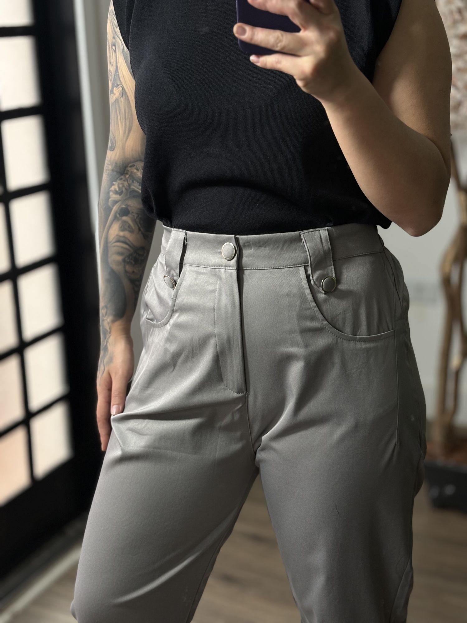 Calça Acetinada Plus Size Alana 1183 - Cinza C065