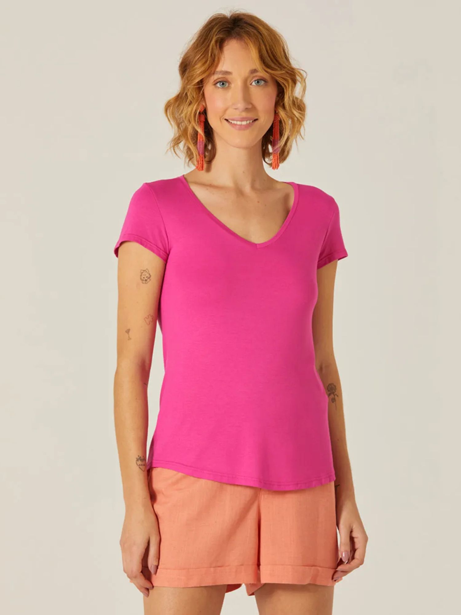 Blusa Básica Feminina Mullet Decote V Em Viscose Stretch Pink