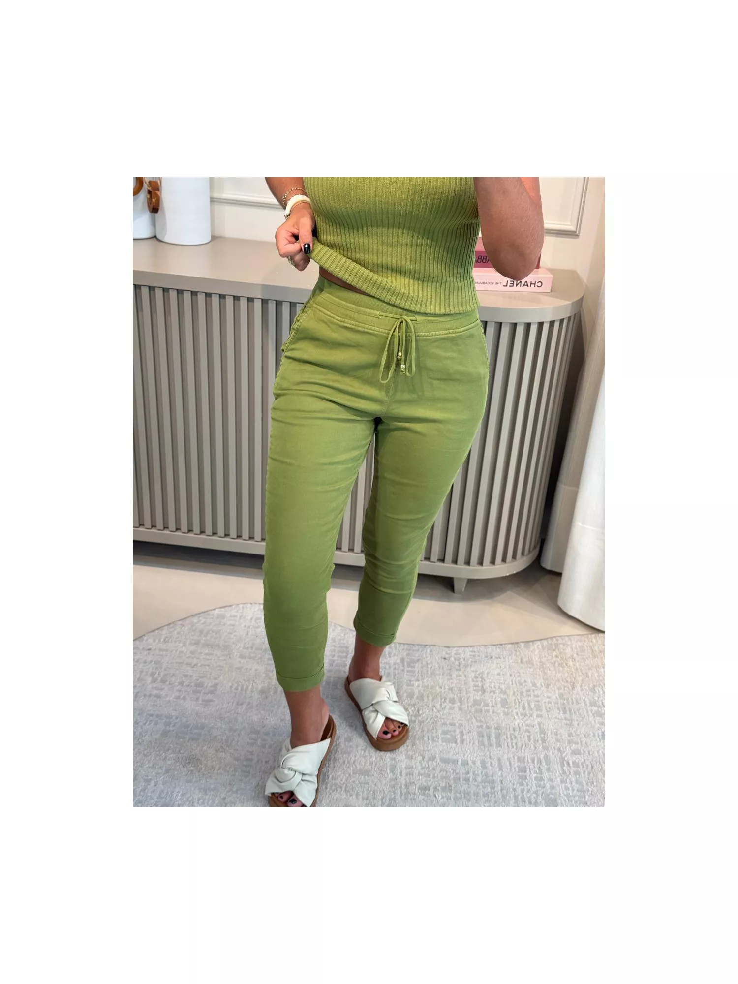 Calça De Sarja Com Cordão Verde