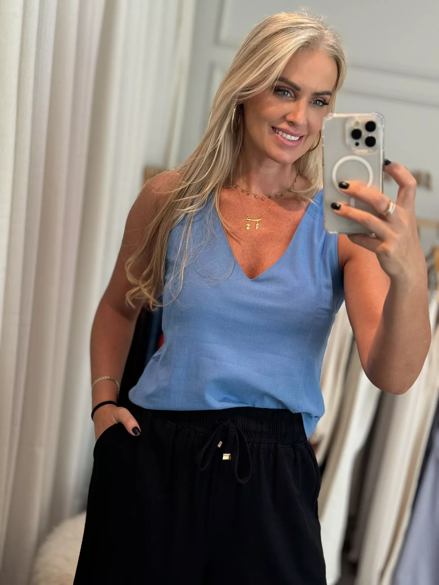 Regata Anna Karenina De Linho Com Recorte Nas Costas Azul 