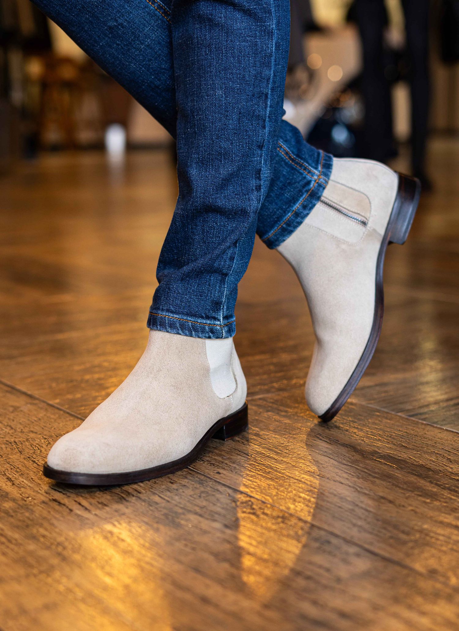 Bota Chelsea Camurça Areia Stefano