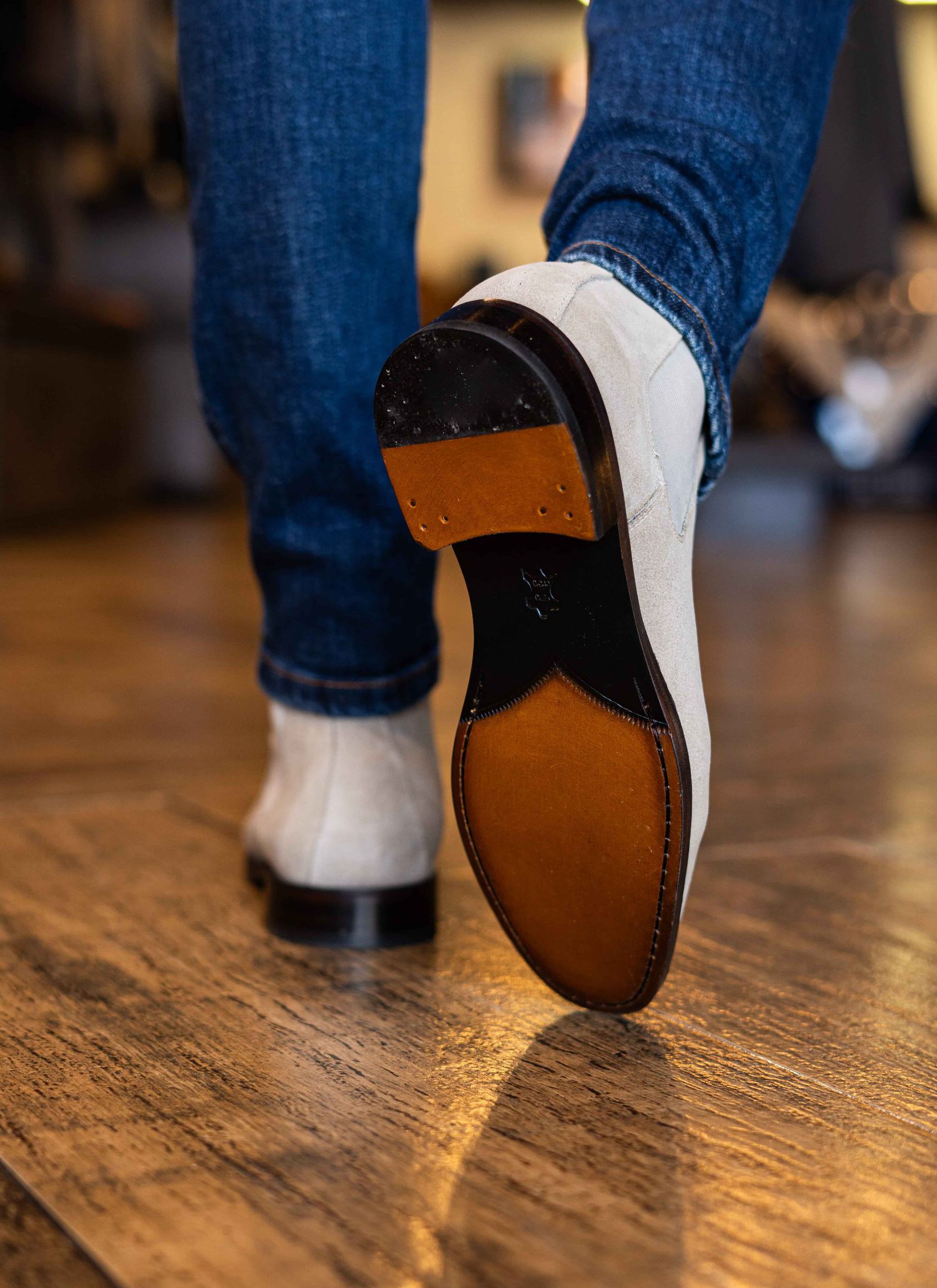 Bota Chelsea Camurça Areia Stefano