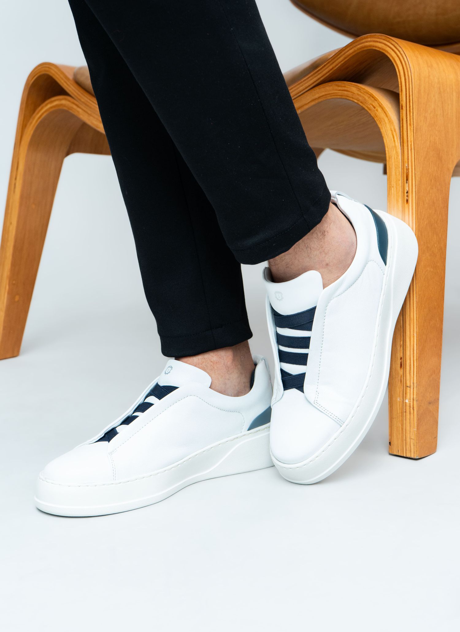 Tênis Sneaker Stefano Triple Stitch Branco e Marinho