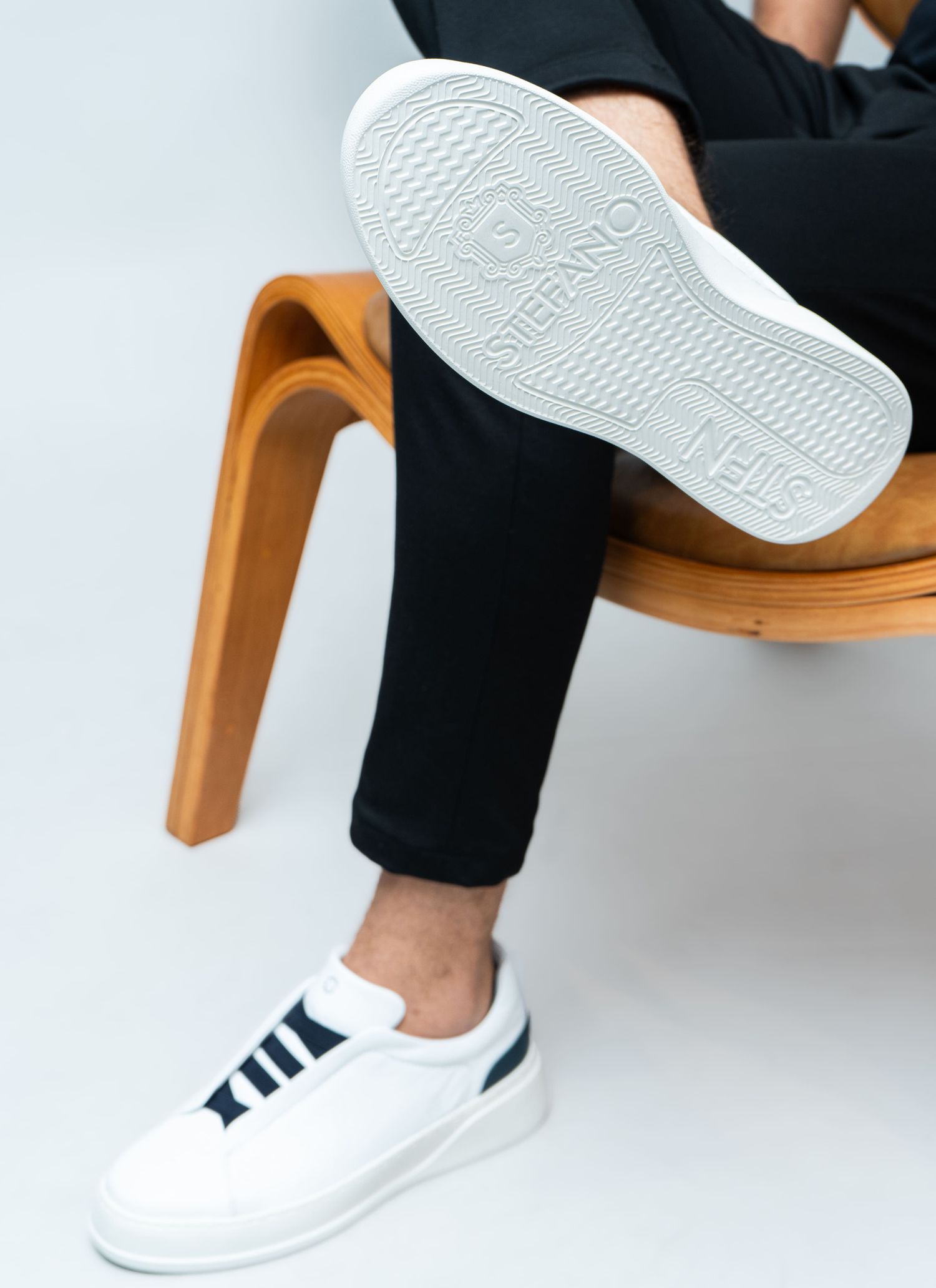 Tênis Sneaker Stefano Triple Stitch Branco e Marinho