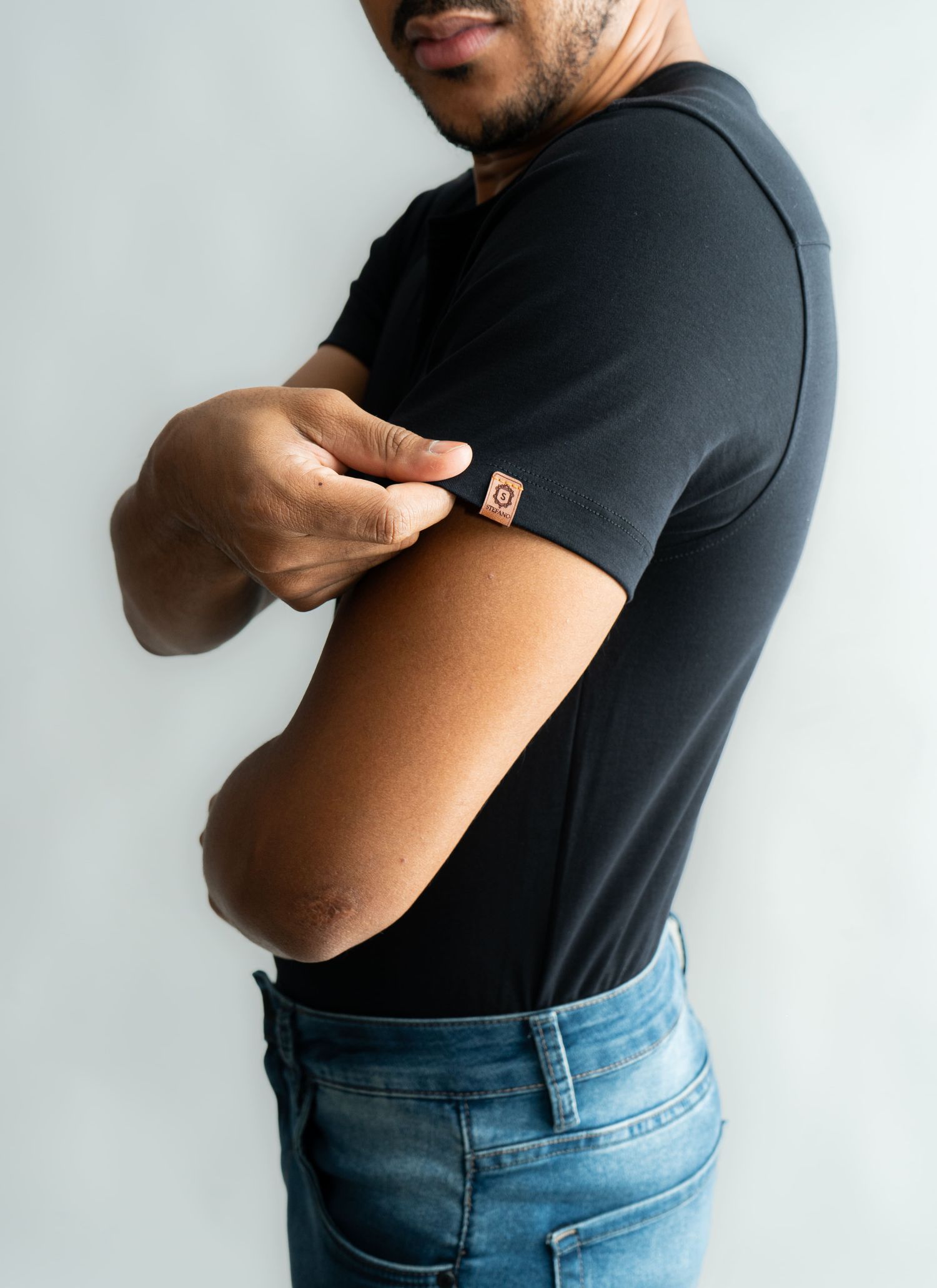 T-Shirt Pima Duplo Preta Stefano