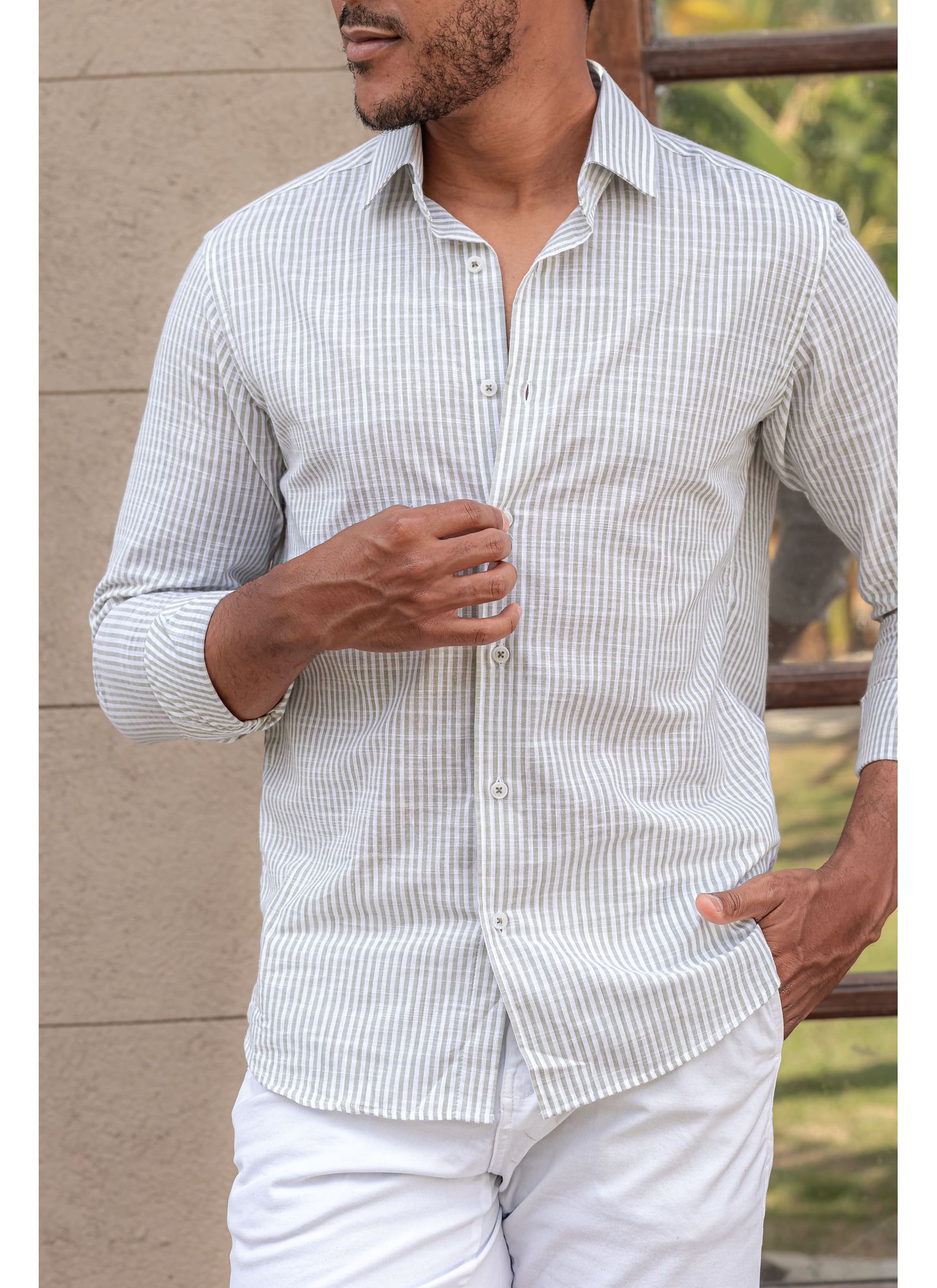 Camisa Stefano Cambraia Branca Listras Verde Oliva