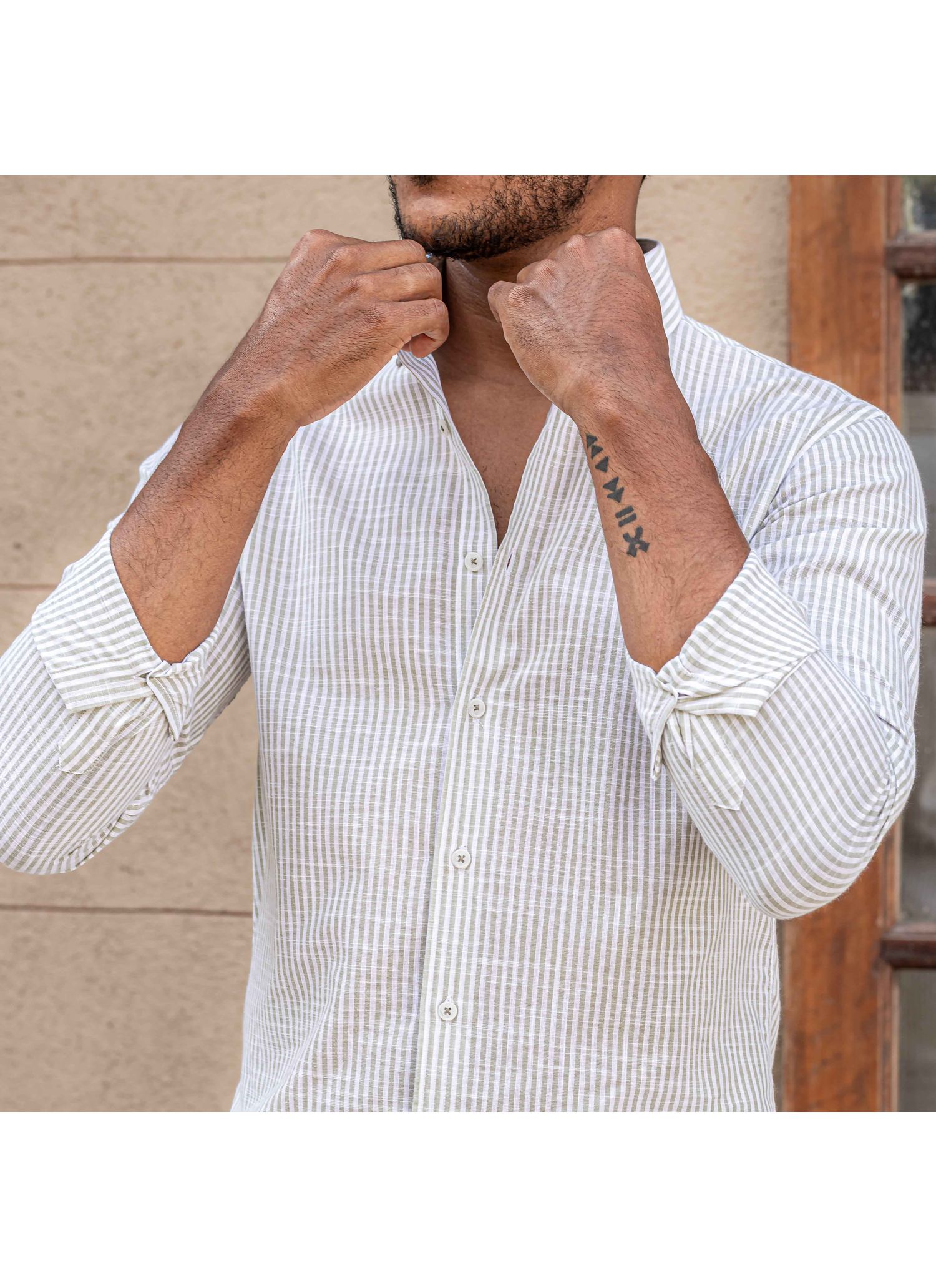 Camisa Stefano Cambraia Branca Listras Verde Oliva