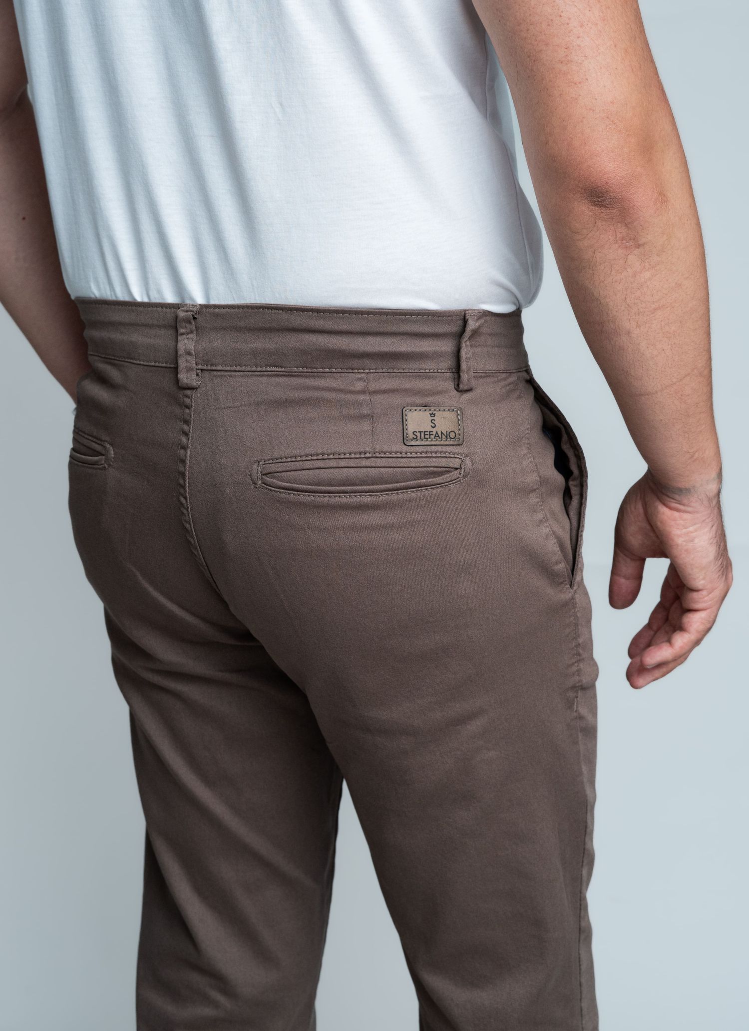 Calça Sarja Tecnológica Stefano Marrom