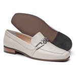 Sapato Social Feminino em Couro com fivela cor off white