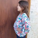 Blusa Tactel Dupla Face com Zíper, 2 Bolsos, Capuz Regulável, Jaqueta Corta Vento Tactel Branco e Estampa Florida