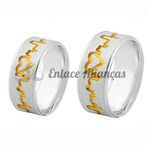 Alianças De Prata e Detalhes Banhado a Ouro