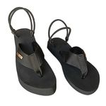 Chinelo para dismetria compensação de altura, com calcanheira pode ser fabricado com a tira a sua escolha.