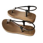 Sandália dismetria tira com pedras cristal slim